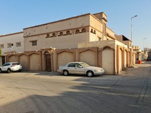 للبيع فيلا دورين بحي الفايزية