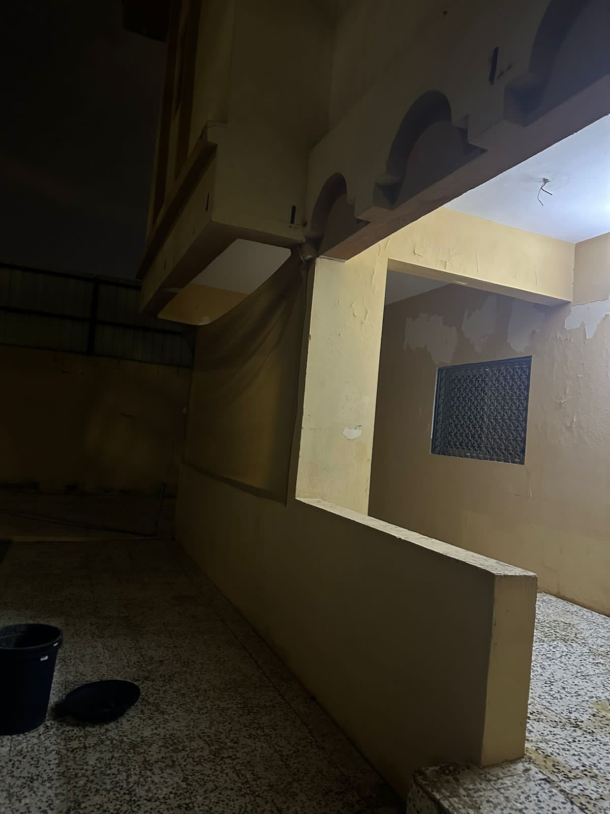 للبيع فيلا دور وشقتين بحي الفايزية للبيع فيلا دور وشقتين بحي الفايزية