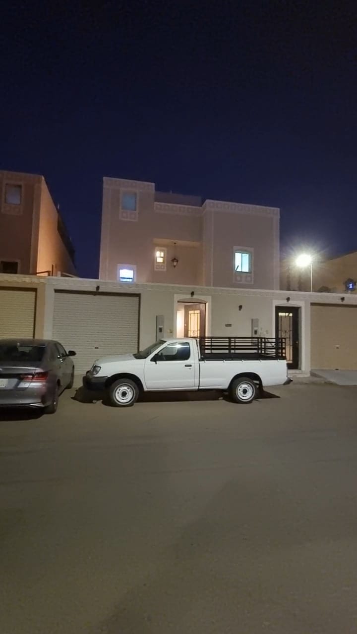 للبيع وحد علوية بحي الرمال للبيع وحد علوية بحي الرمال