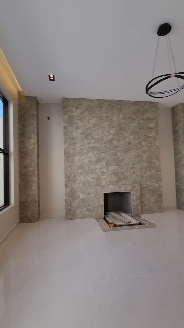 للبيع فيلا مودرن بحي الجزيرة للبيع فيلا مودرن بحي الجزيرة