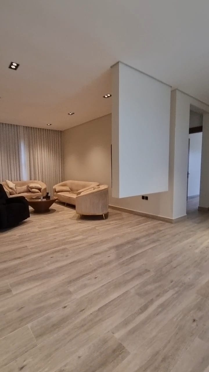 للبيع فيلا مودرن بحي الجزيرة للبيع فيلا مودرن بحي الجزيرة