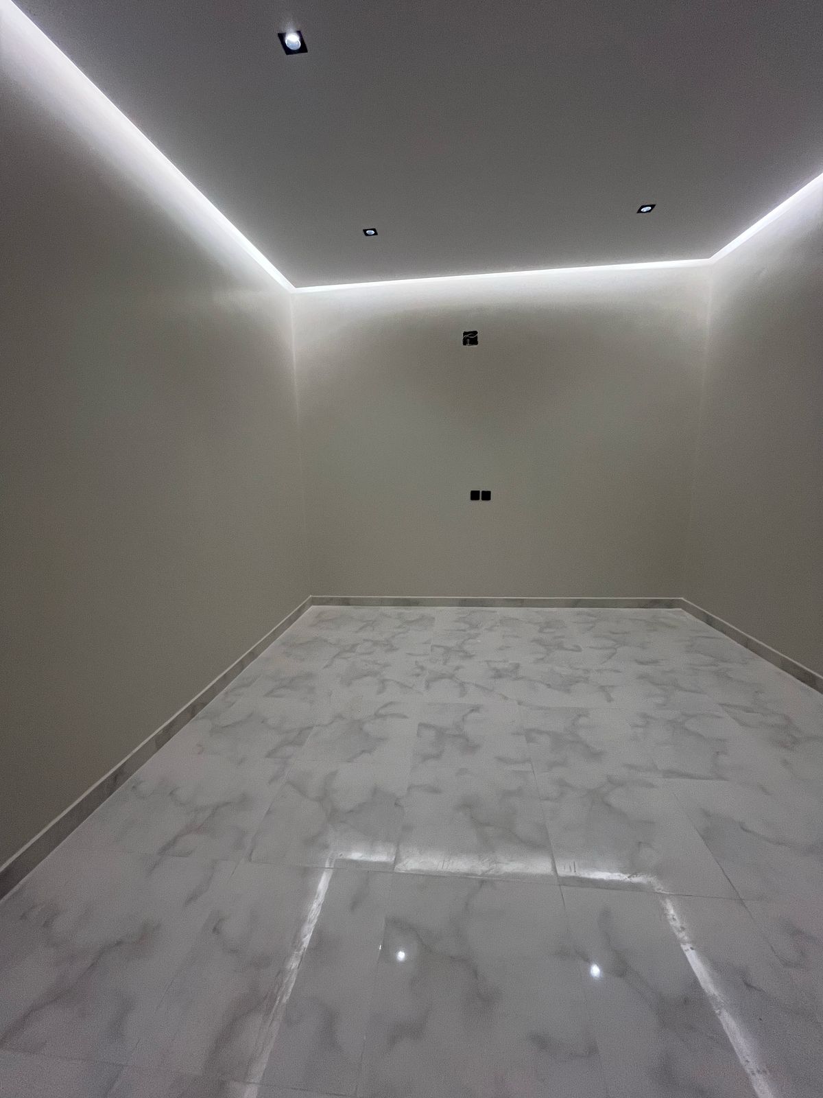 للبيع فيلا مودرن بحي الصهيل بعنيزه للبيع فيلا مودرن بحي الصهيل بعنيزه