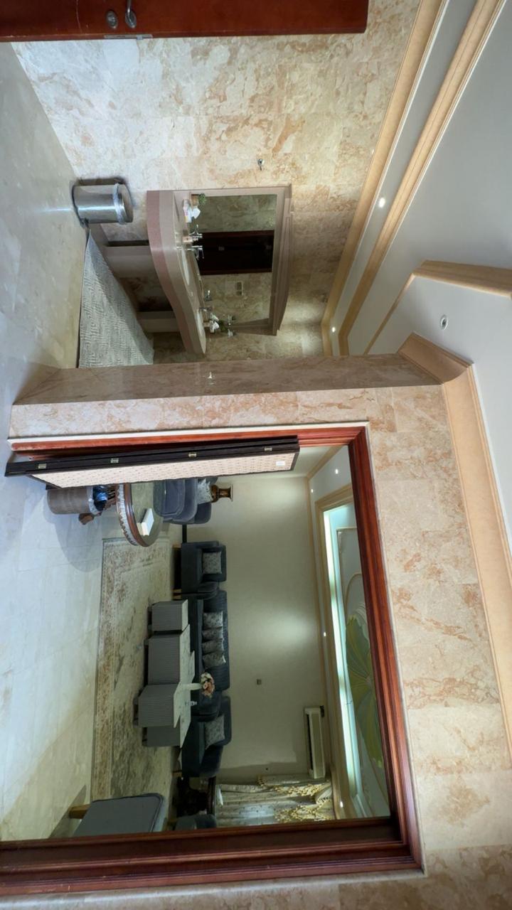 للبيع فيلا على شارعين بحي الريان للبيع فيلا على شارعين بحي الريان